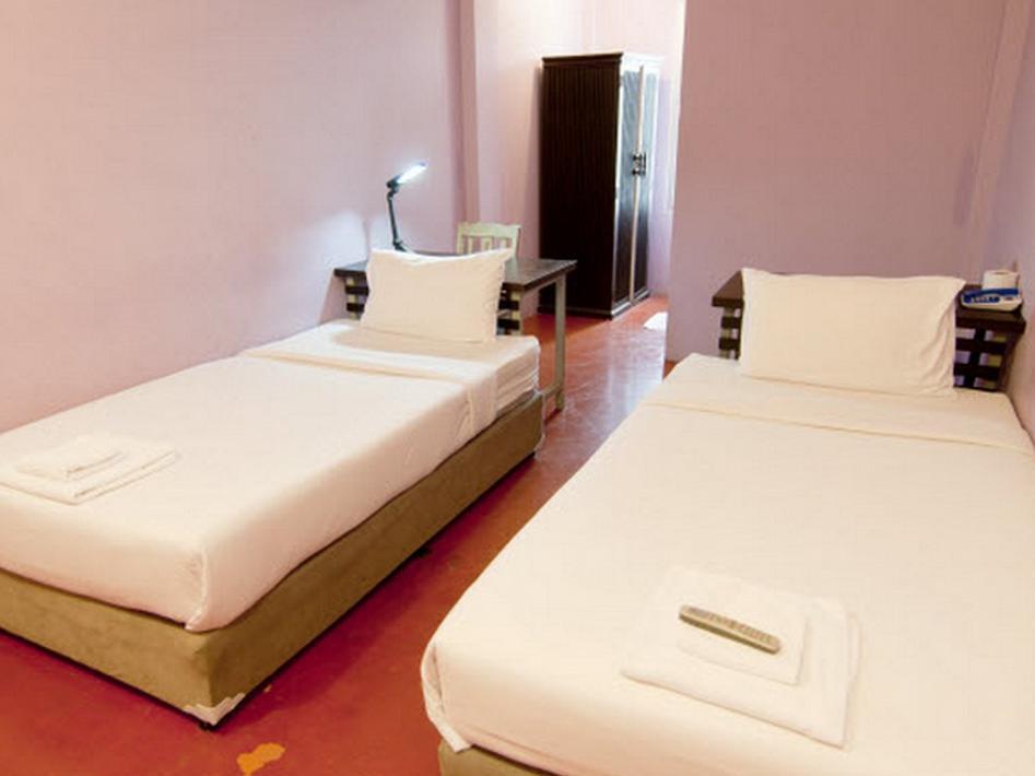 B2 Santitham Hotel 2*