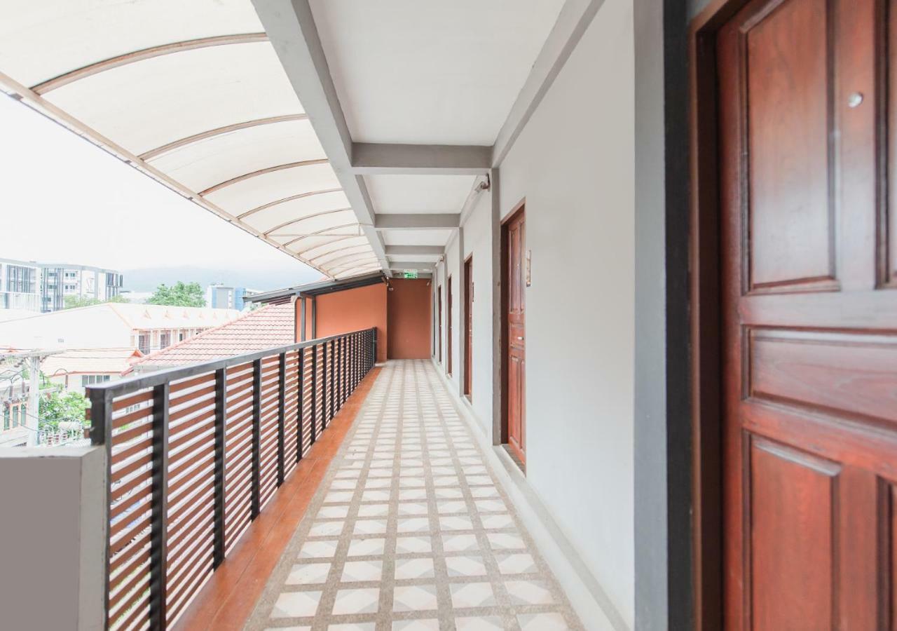 B2 Santitham Hotel